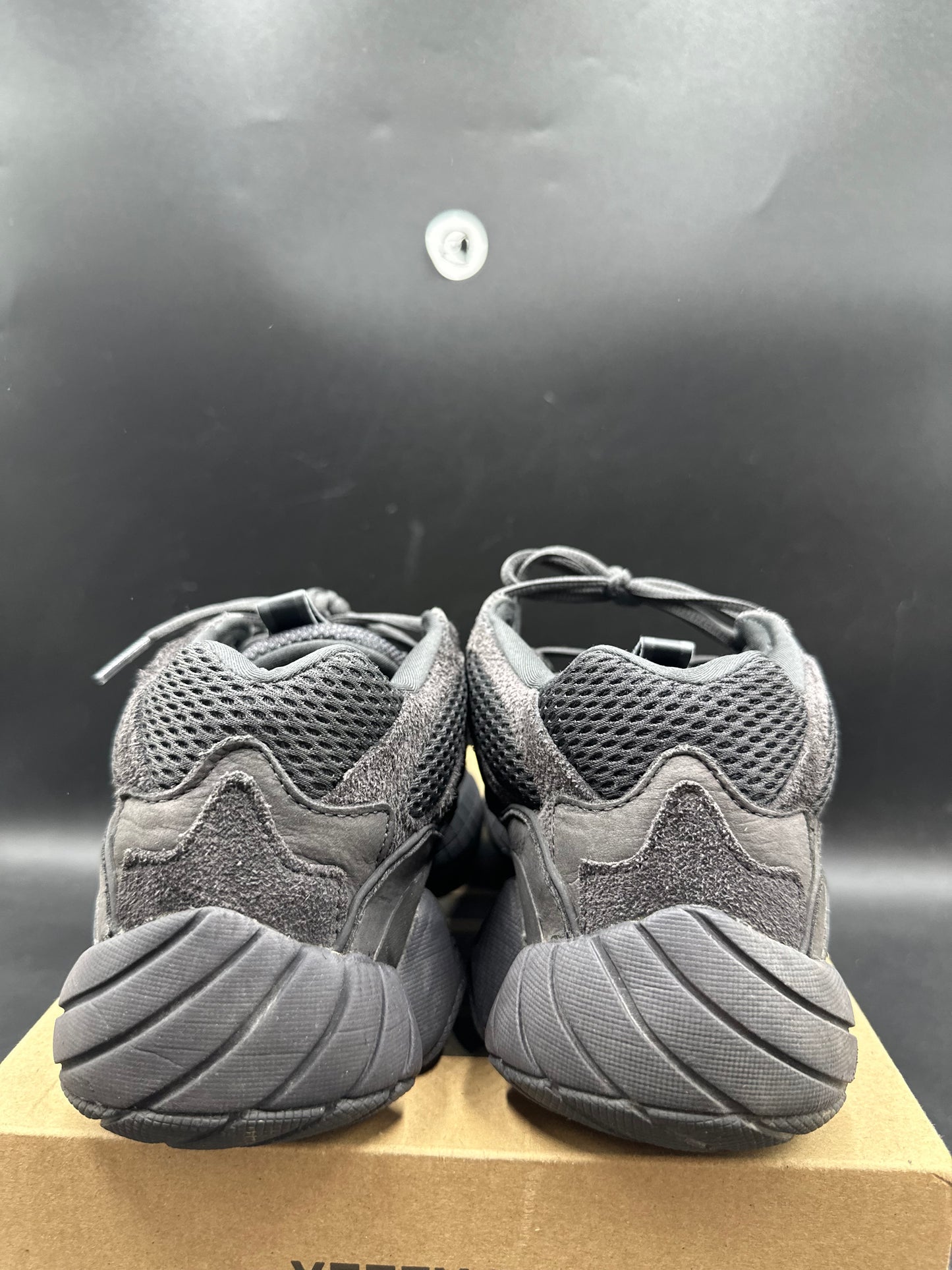 Yeezy 500 black