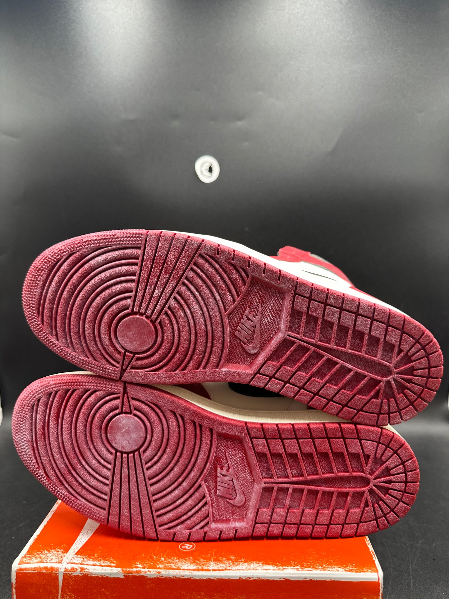 Jordan 1 high lost & found