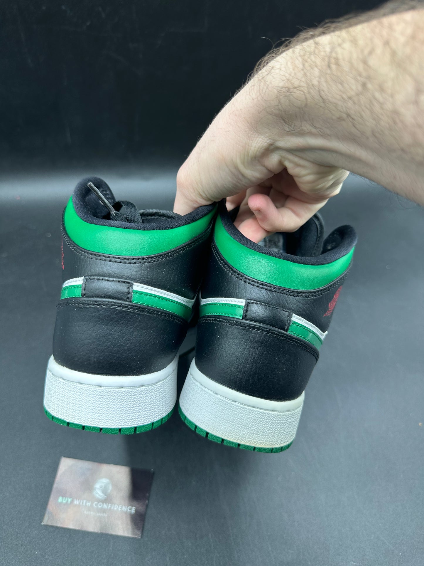 Jordan 1 mid green toe