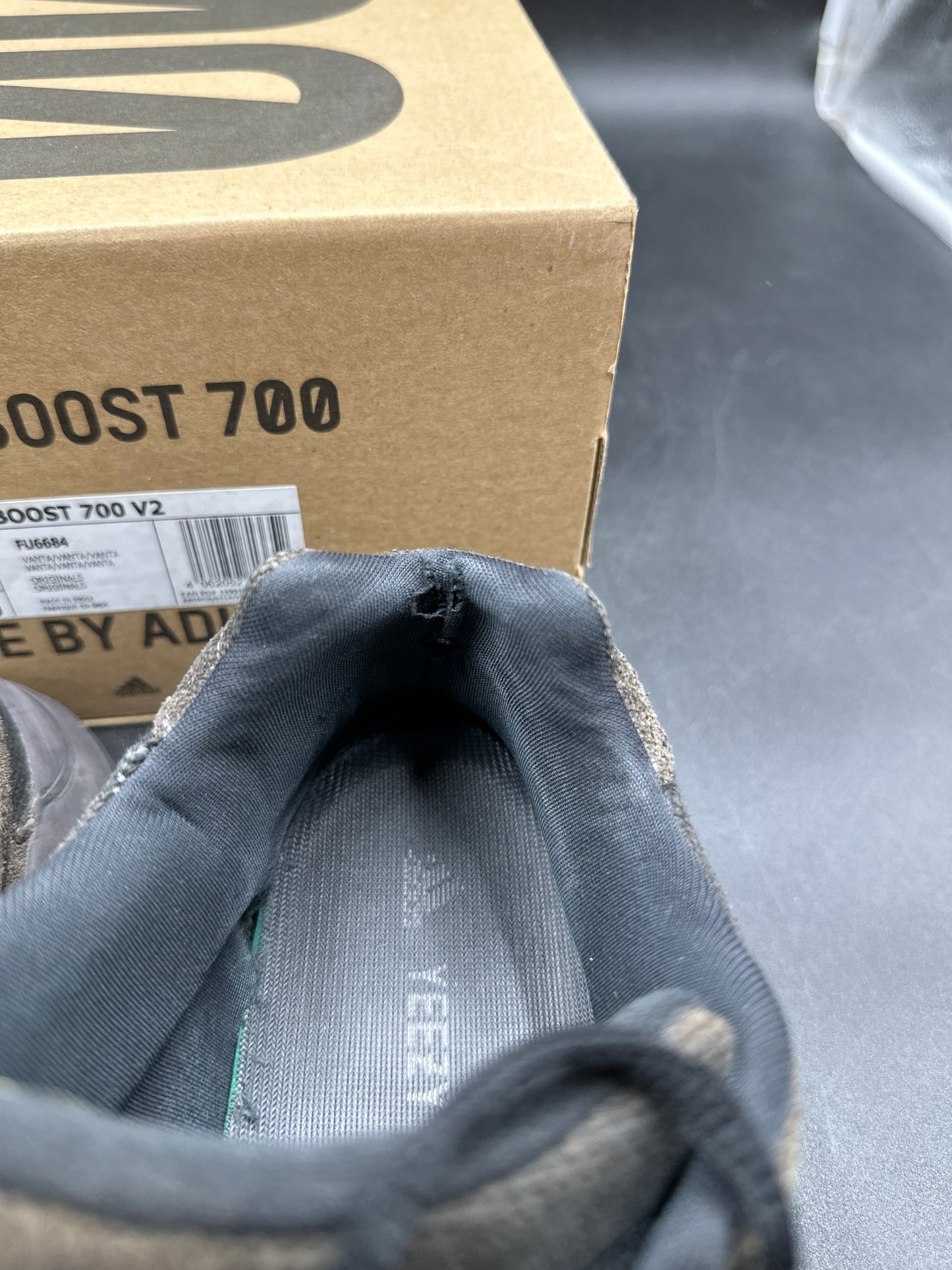 Yeezy 700 venta