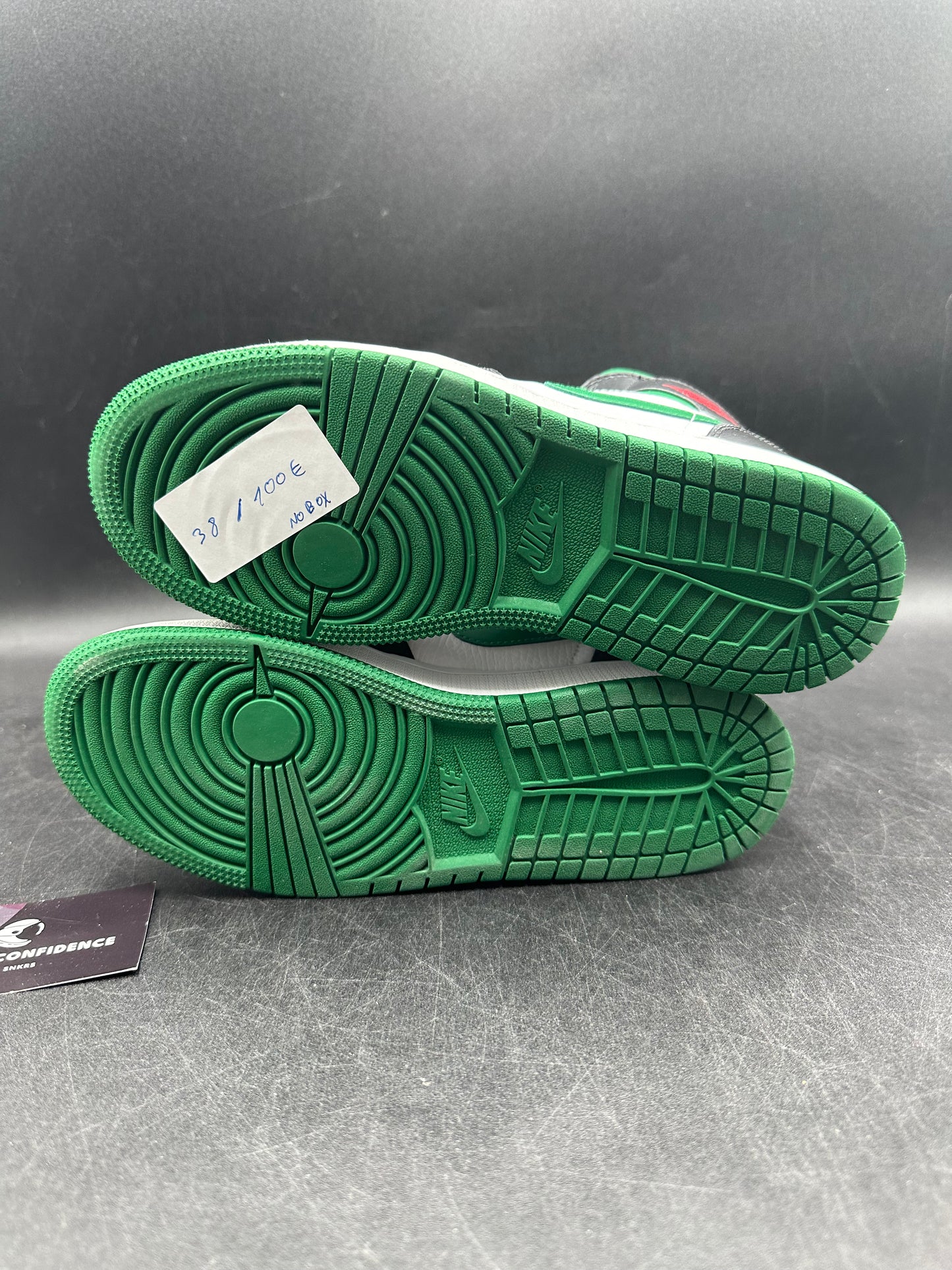 Jordan 1 mid green toe
