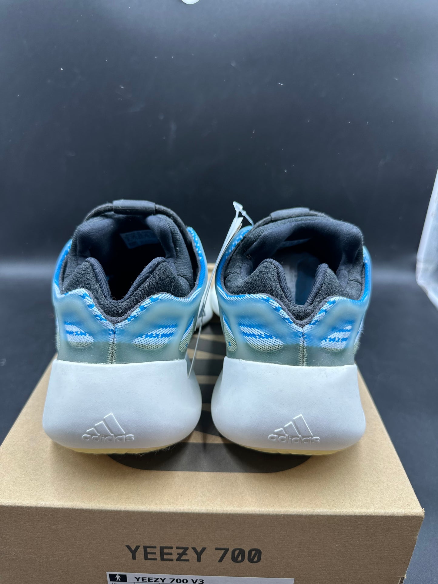 Yeezy 700 Azareth