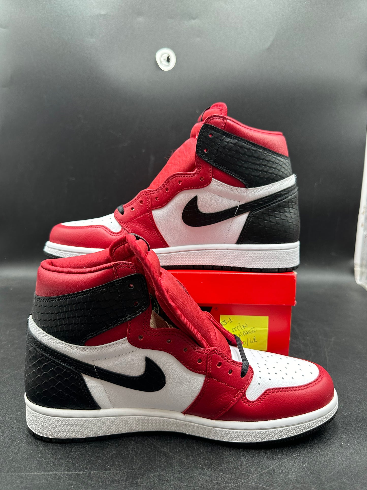 Jordan 1 High Satin Snake (w)