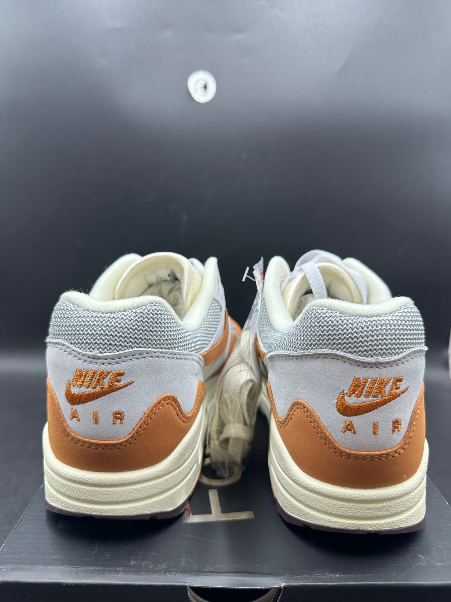 Air max 1 patta monarch
