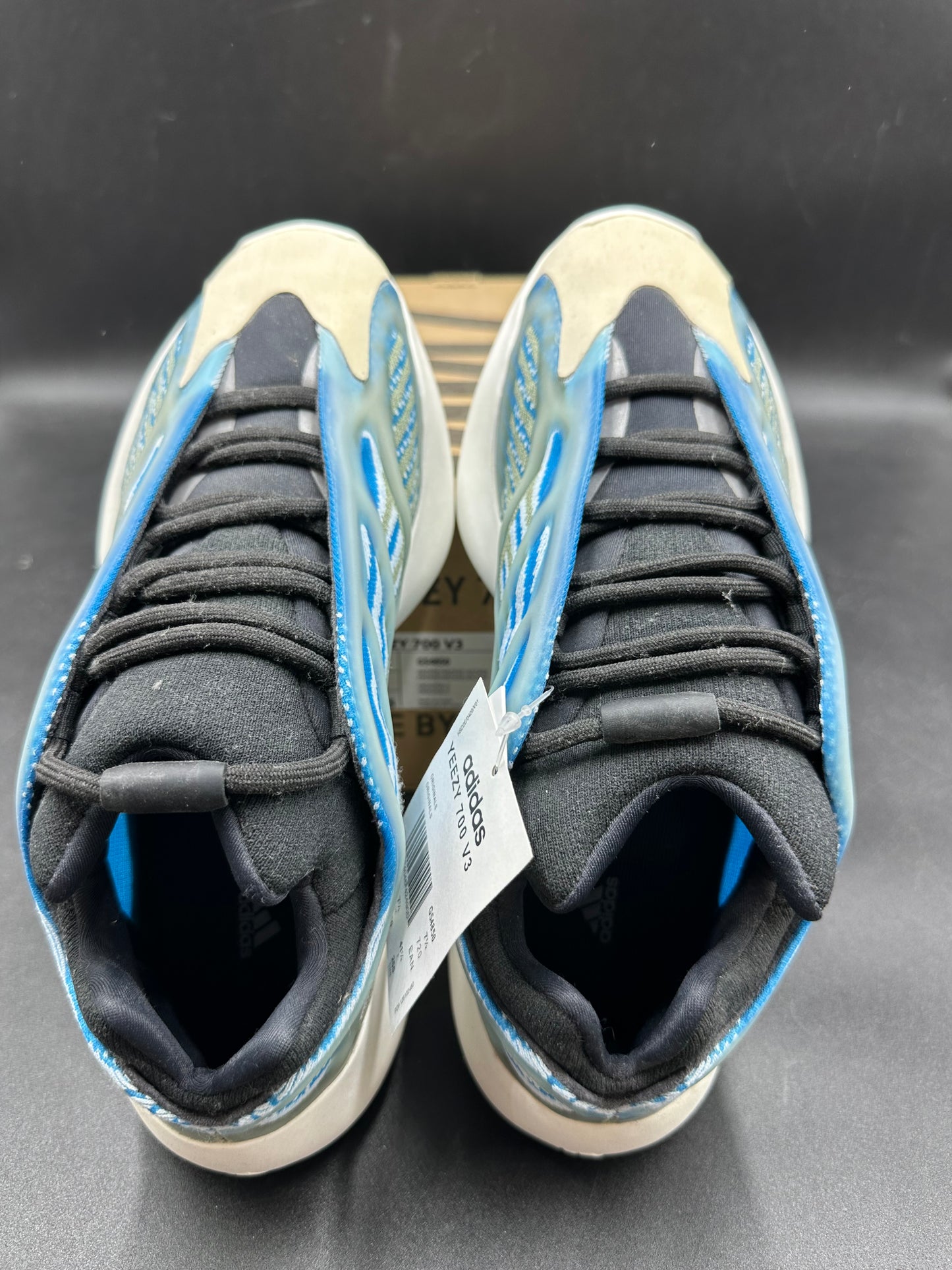 Yeezy 700 Azareth