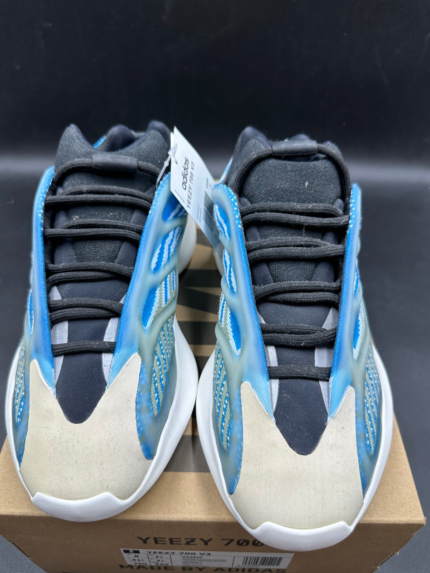 Yeezy 700 Azareth