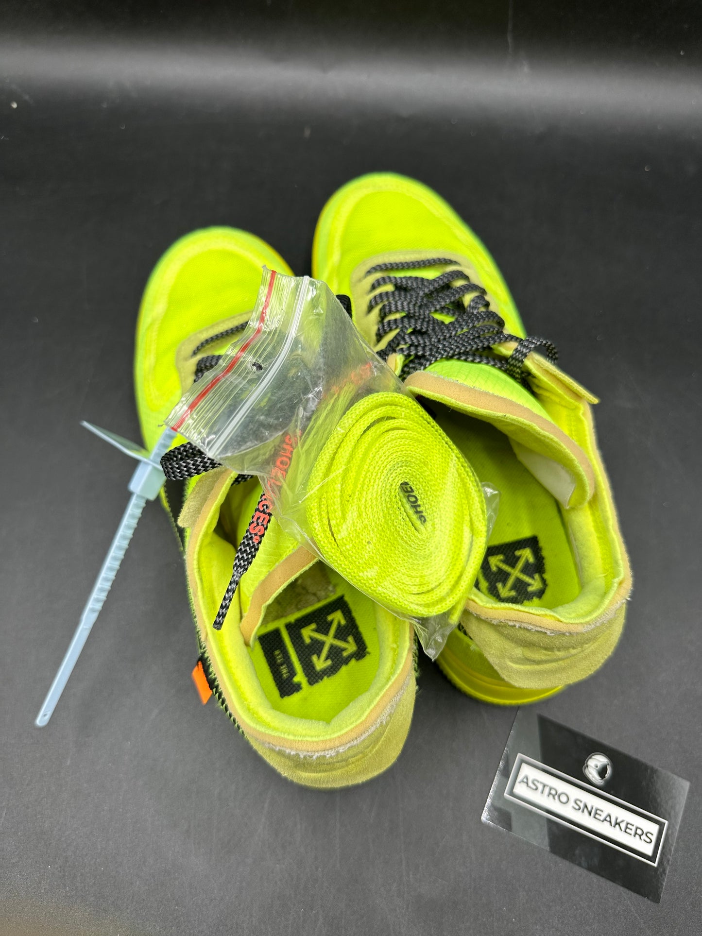Air Force 1 off white volt
