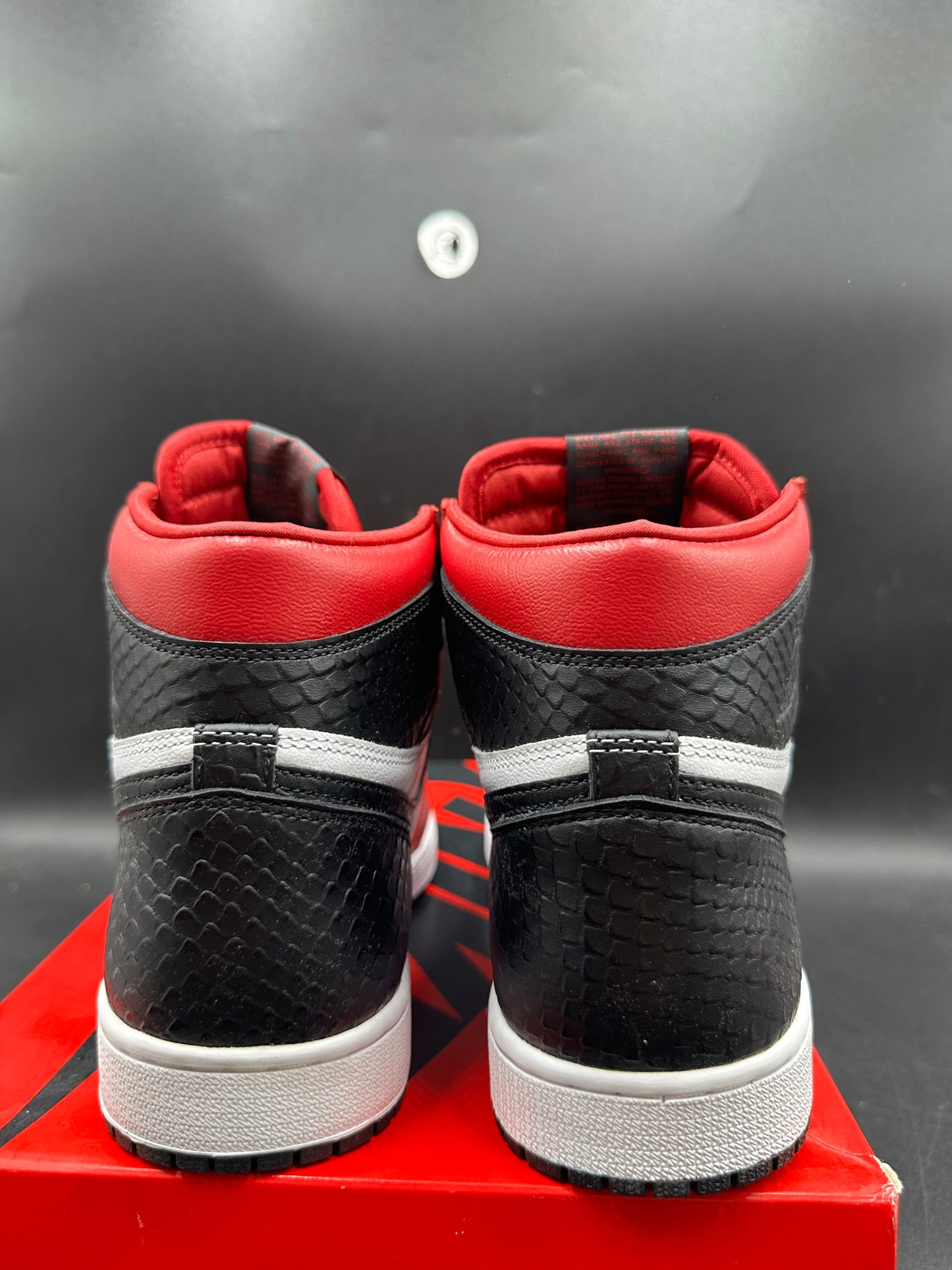 Jordan 1 High Satin Snake (w)