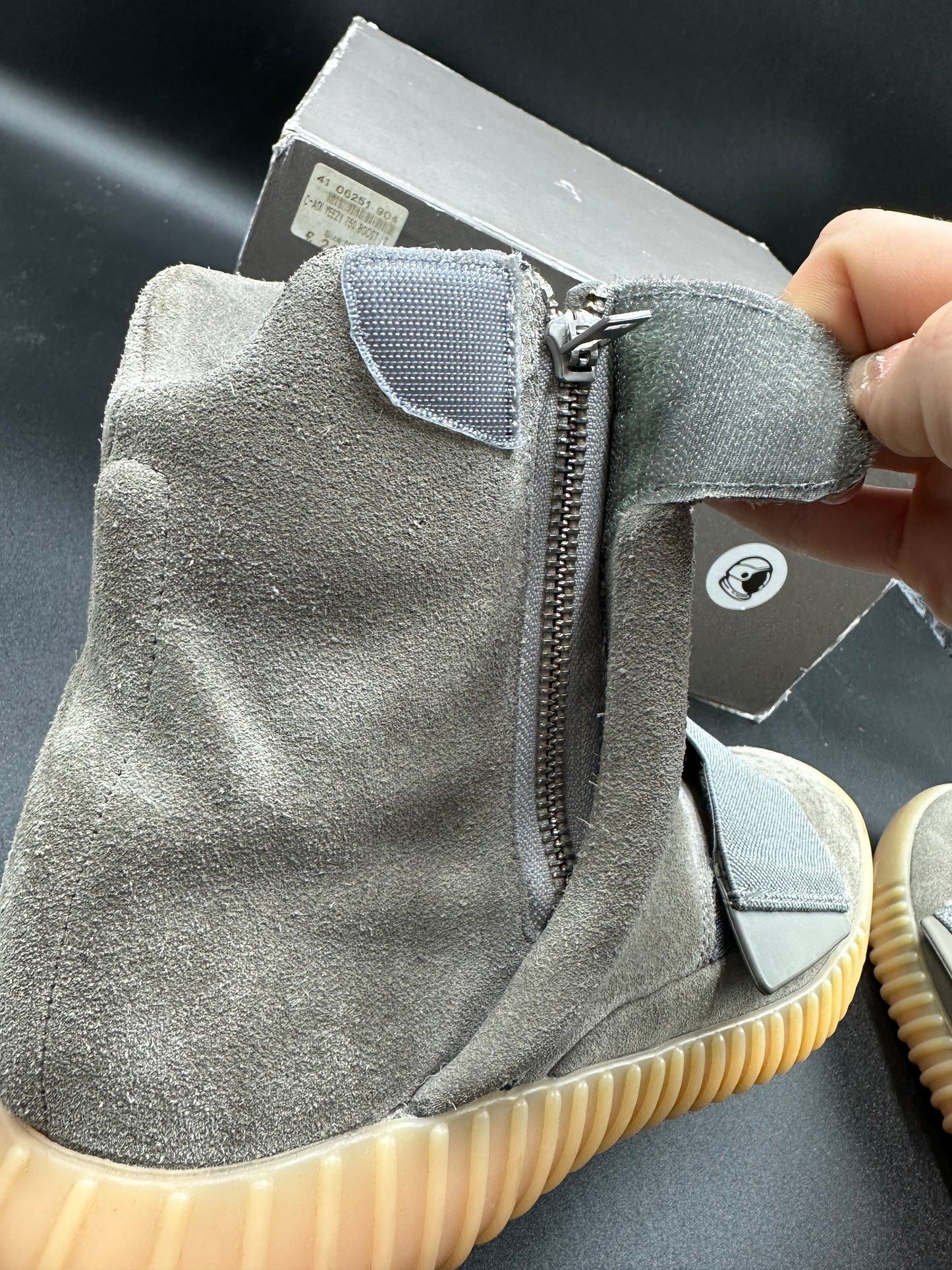 Yeezy 750 Light gray GLID