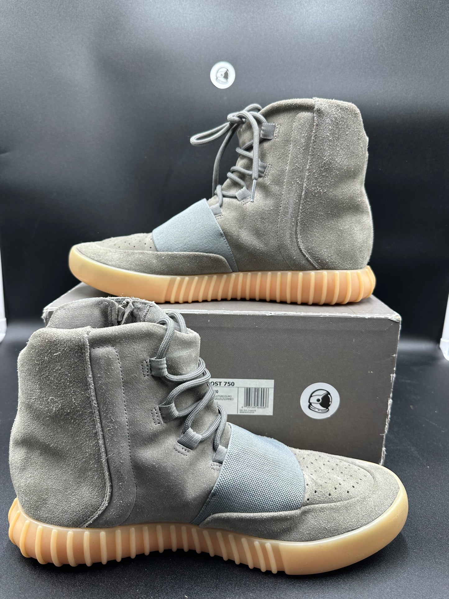 Yeezy 750 Light gray GLID