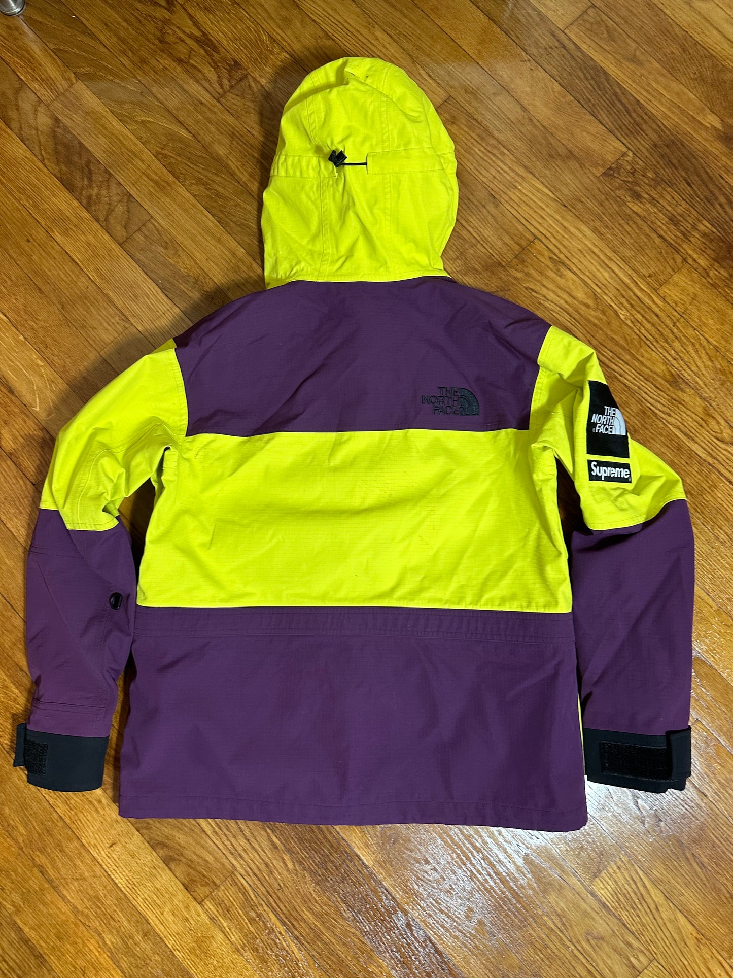 Supreme TNF Expedition Jacket Sulfur