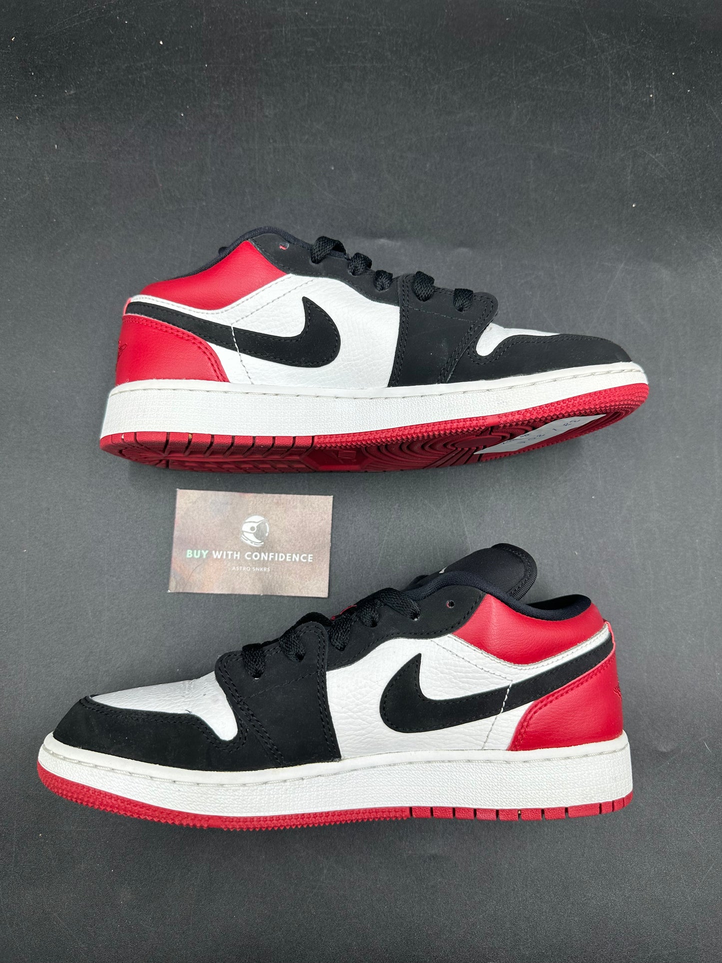 Jordan 1 low black toe (2019)