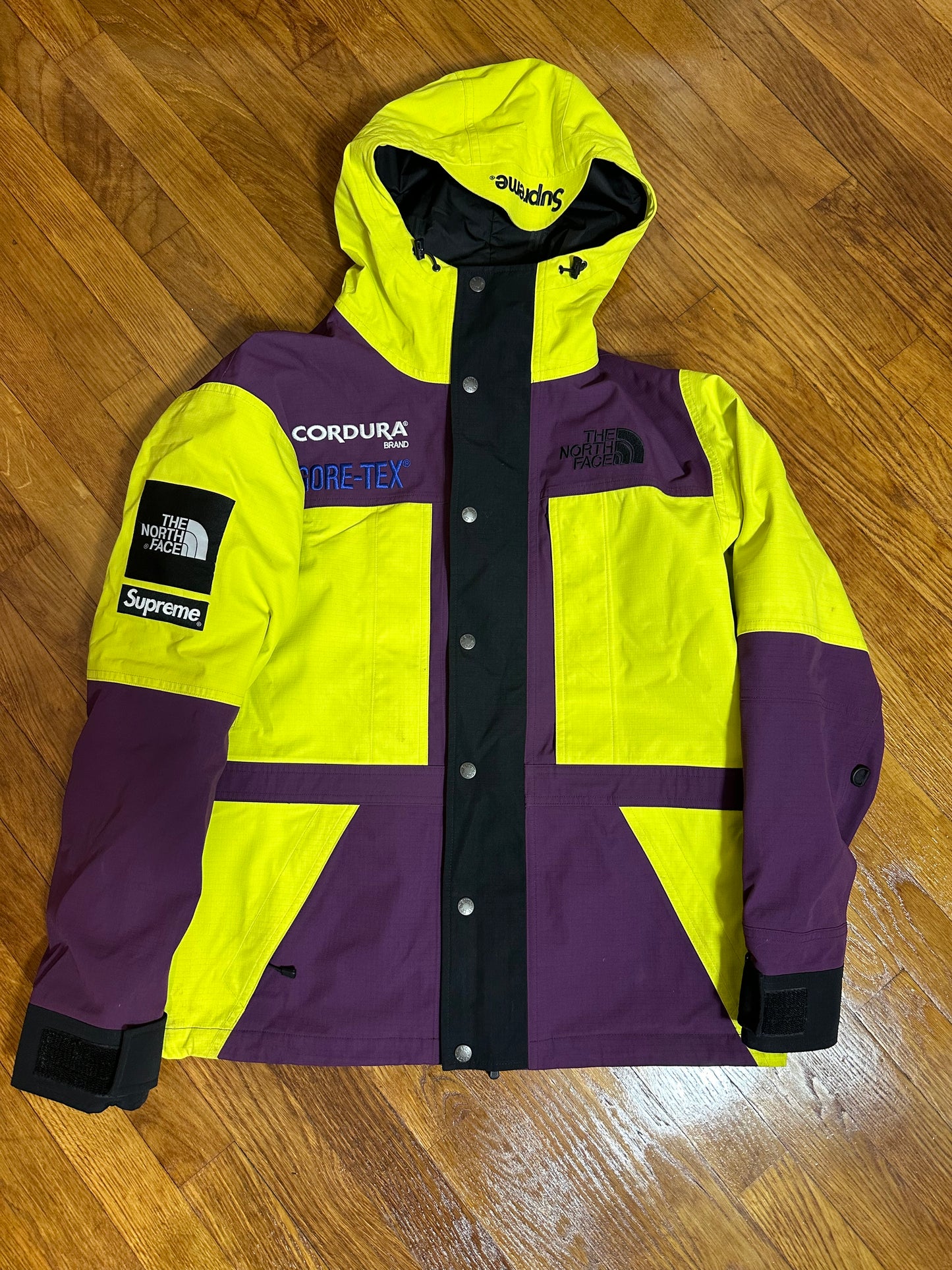 Supreme TNF Expedition Jacket Sulfur