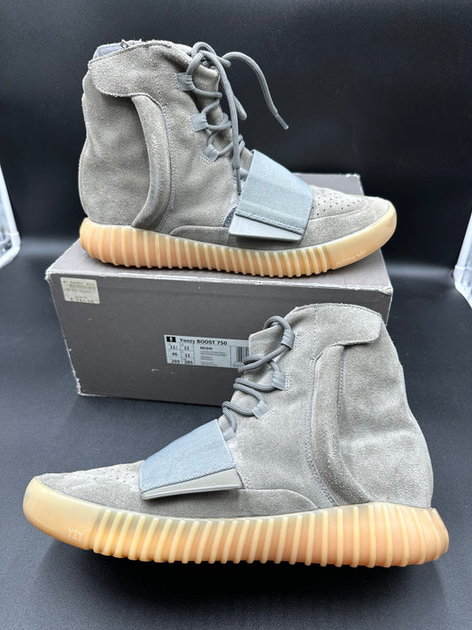 Yeezy 750 Light gray GLID